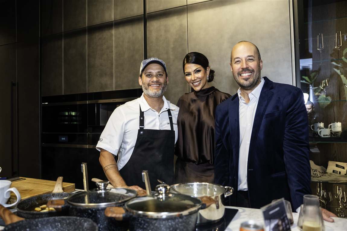 Chef Mauricio García cooking live at Alto Circle Miami 2025